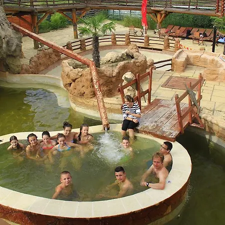 Ξενοδοχείο με διαμερίσματα Szoloszem Farm *