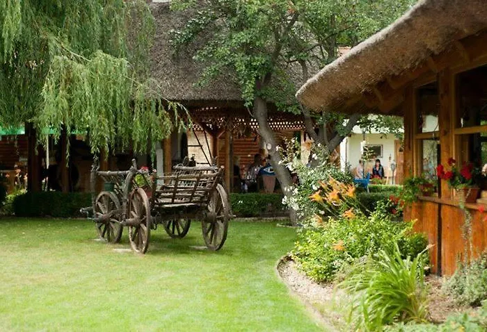 Szoloszem Farm Lejlighedshotel
